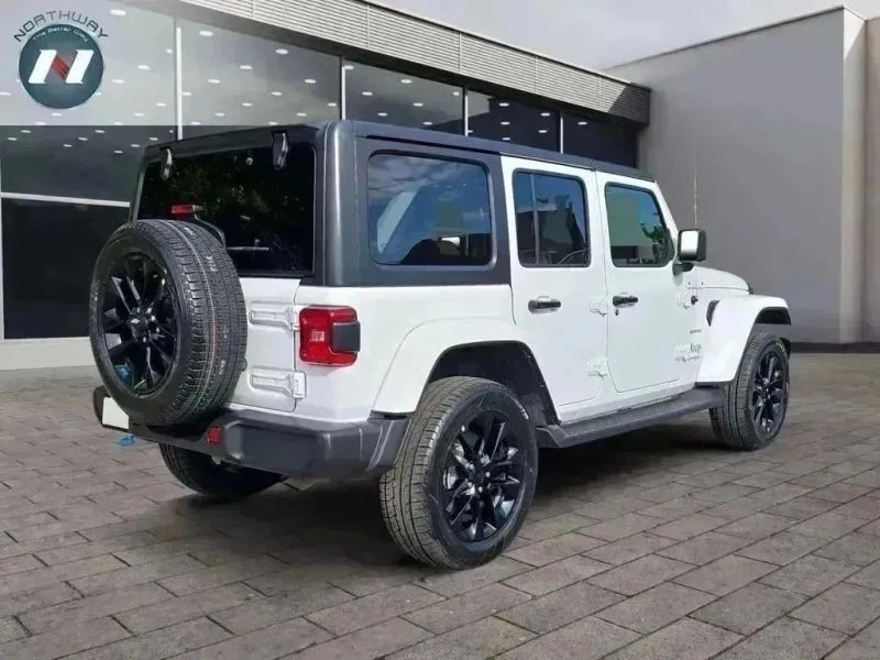 2022 Jeep JL Wrangler - Image 5 of 12