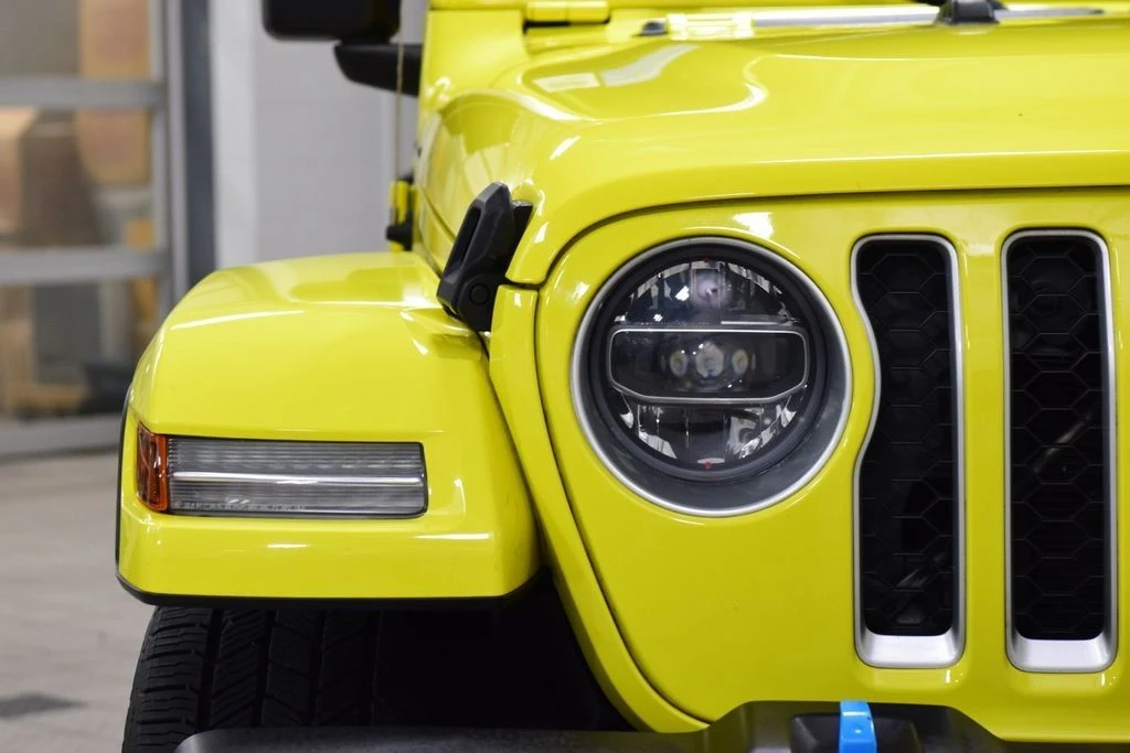 2022 Jeep JL Wrangler - Image 15 of 31