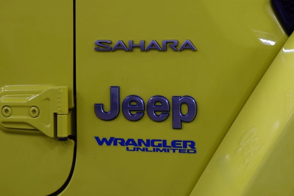 2022 Jeep JL Wrangler - Image 18 of 31
