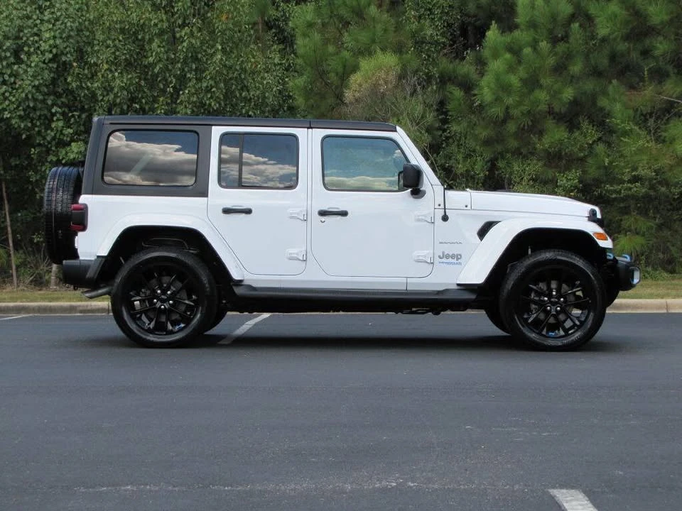 2022 Jeep JL Wrangler - Image 2 of 20