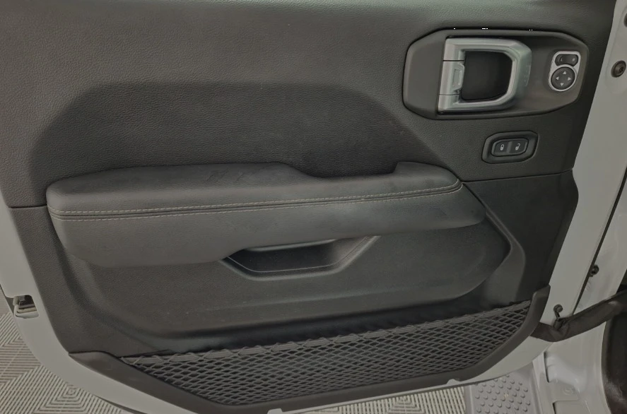 2022 Jeep JL Wrangler - Image 10 of 12