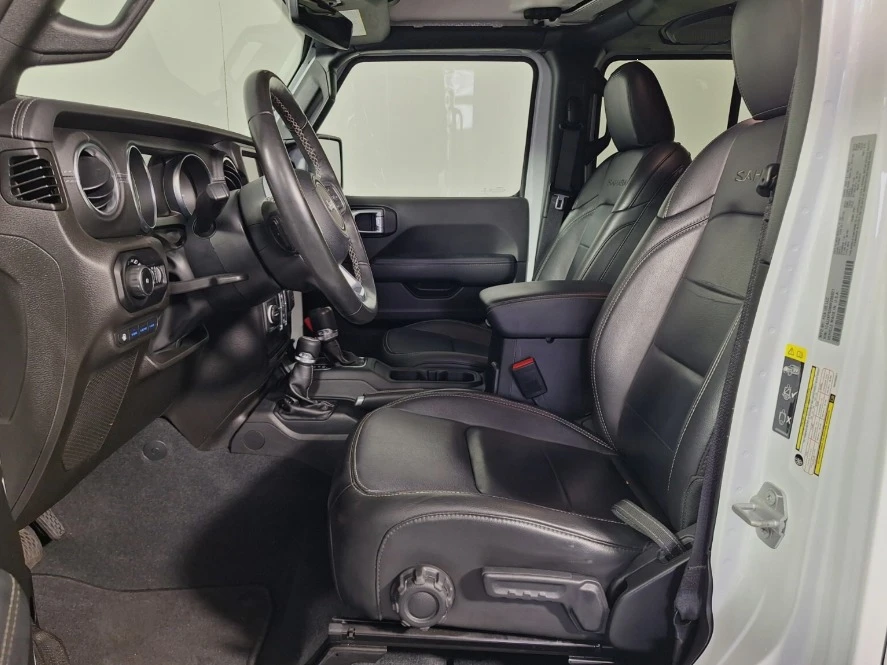 2022 Jeep JL Wrangler - Image 11 of 12
