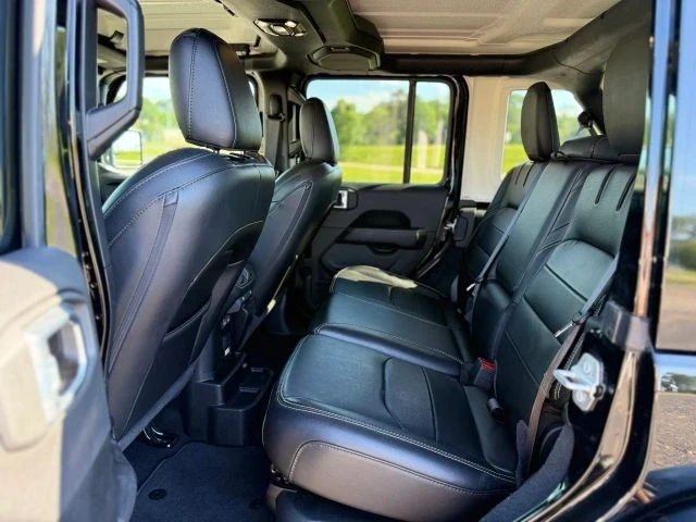 2022 Jeep JL Wrangler - Image 19 of 30