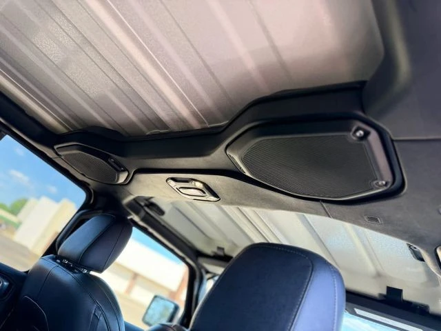 2022 Jeep JL Wrangler - Image 14 of 30