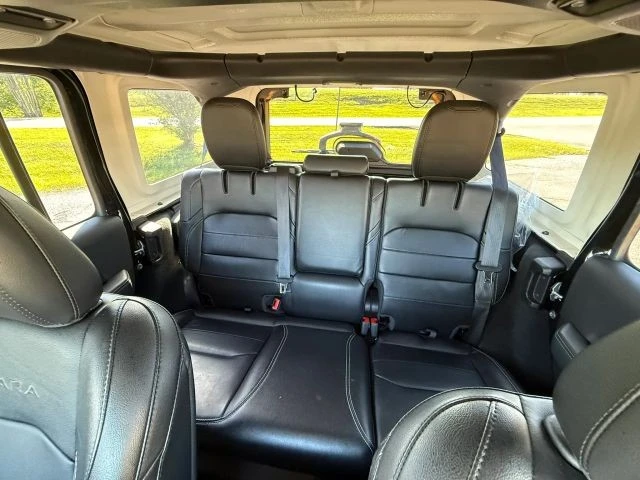 2022 Jeep JL Wrangler - Image 29 of 30