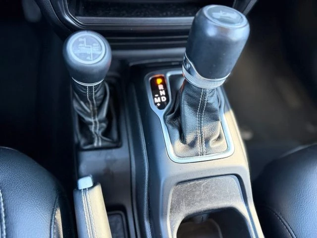 2022 Jeep JL Wrangler - Image 27 of 30