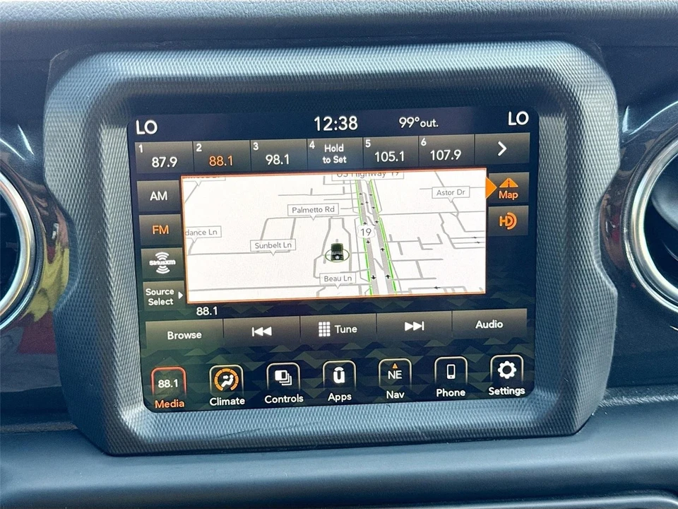 2022 Jeep JL Wrangler - Image 15 of 21