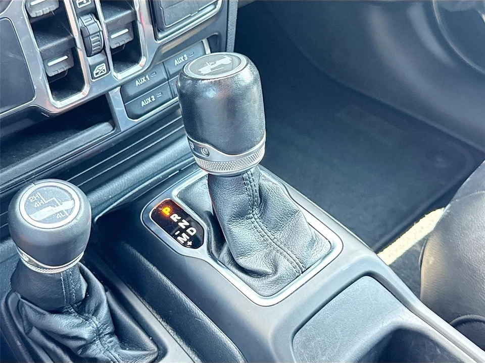 2022 Jeep JL Wrangler - Image 17 of 21
