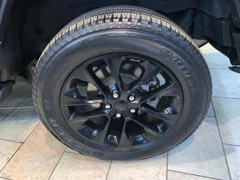 2022 Jeep JL Wrangler - Image 11 of 12