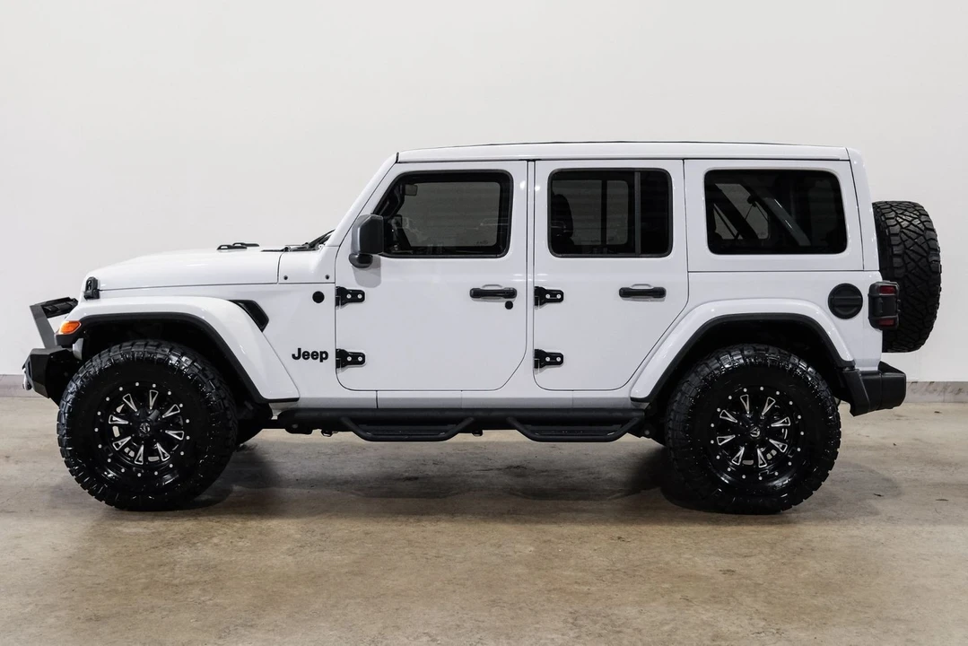 2022 Jeep JL Wrangler - Image 6 of 12