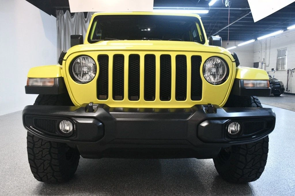 2022 Jeep JL Wrangler - Image 11 of 12