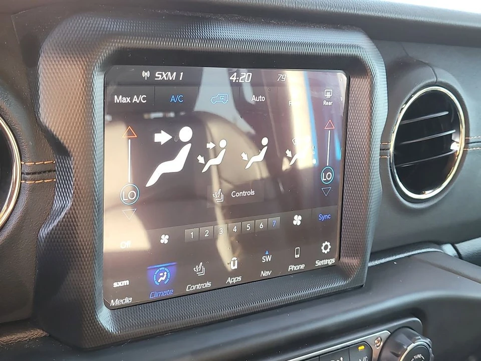 2022 Jeep JL Wrangler - Image 19 of 21