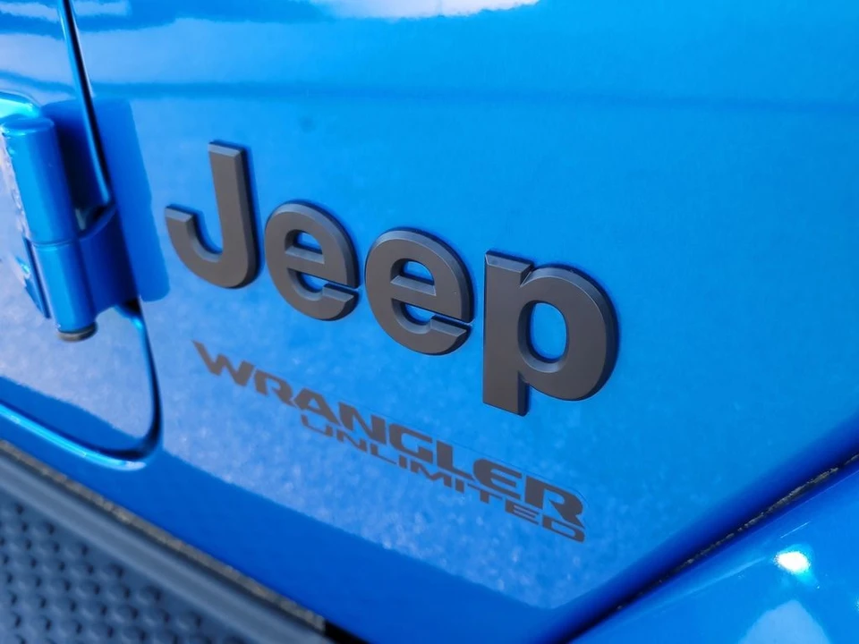 2022 Jeep JL Wrangler - Image 6 of 12