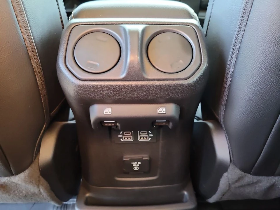 2022 Jeep JL Wrangler - Image 12 of 12