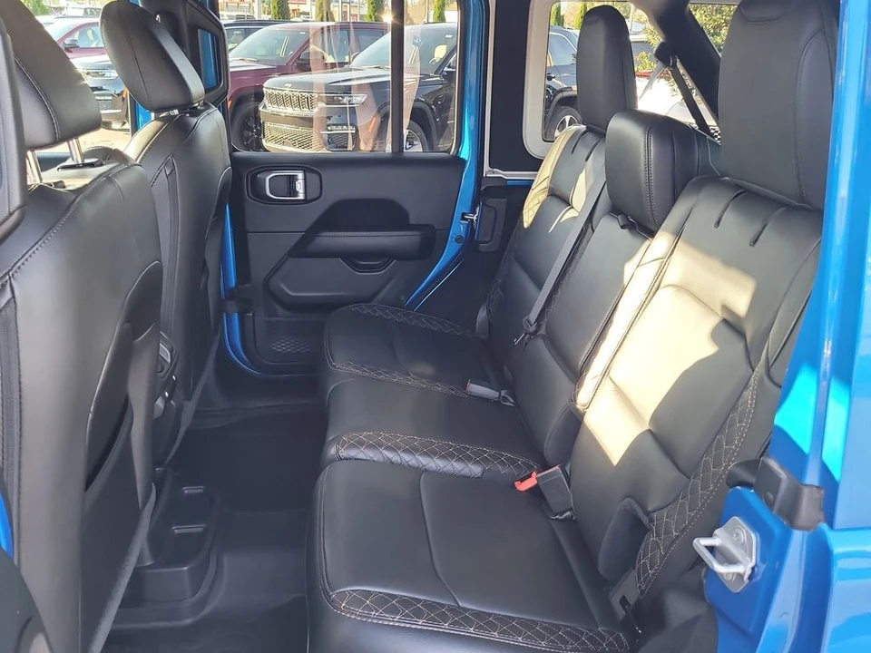 2022 Jeep JL Wrangler - Image 10 of 12