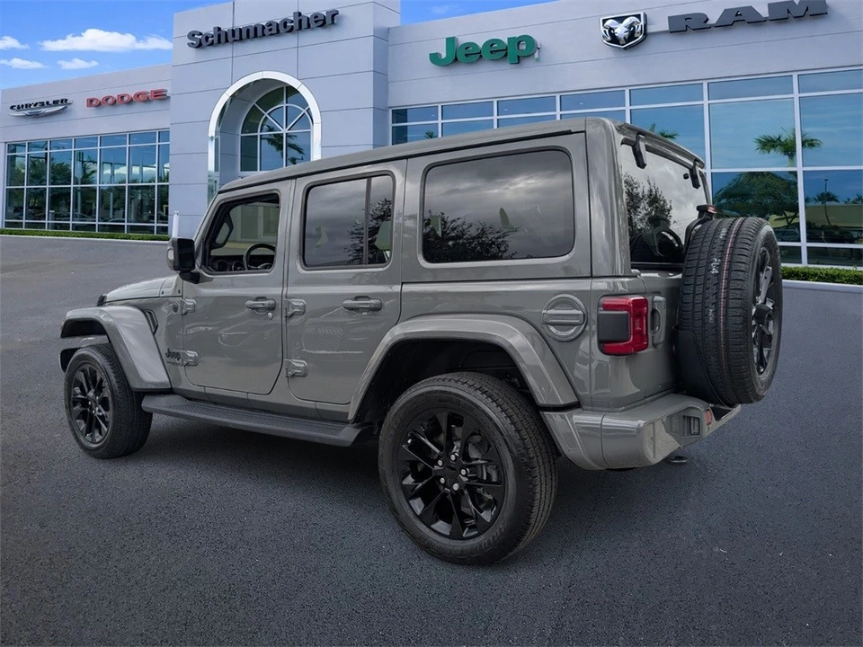 2022 Jeep JL Wrangler - Image 5 of 21