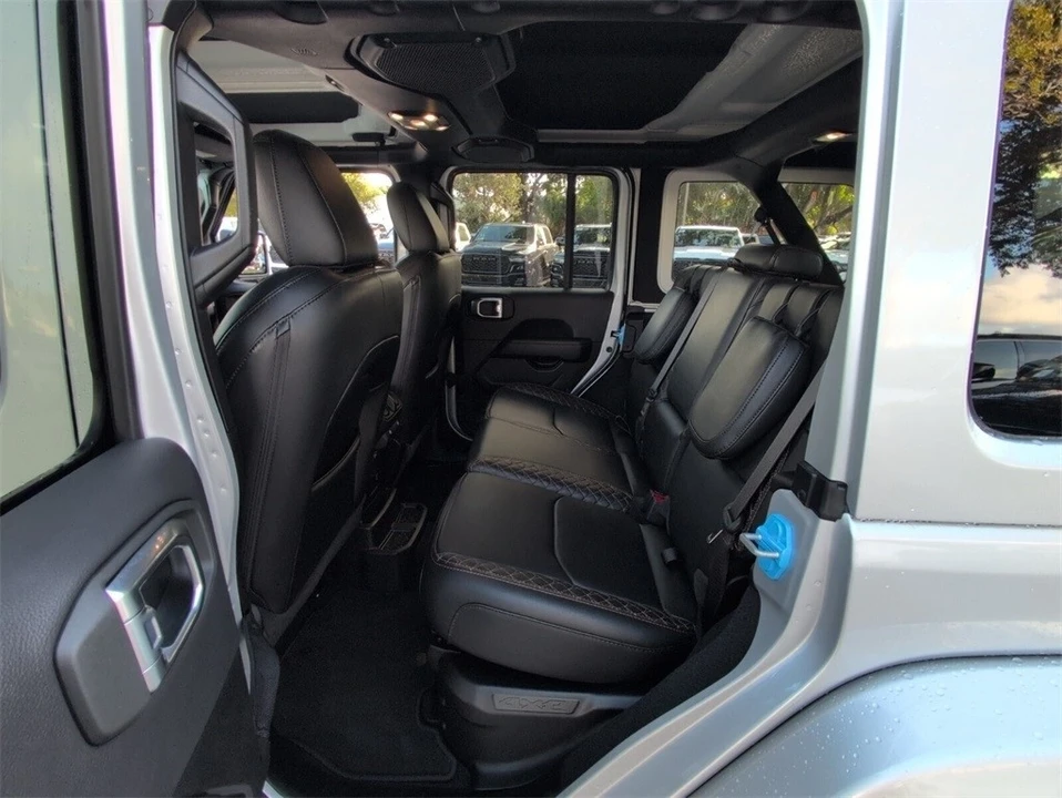 2022 Jeep JL Wrangler - Image 8 of 21