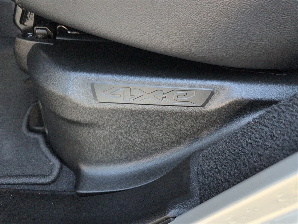 2022 Jeep JL Wrangler - Image 9 of 21