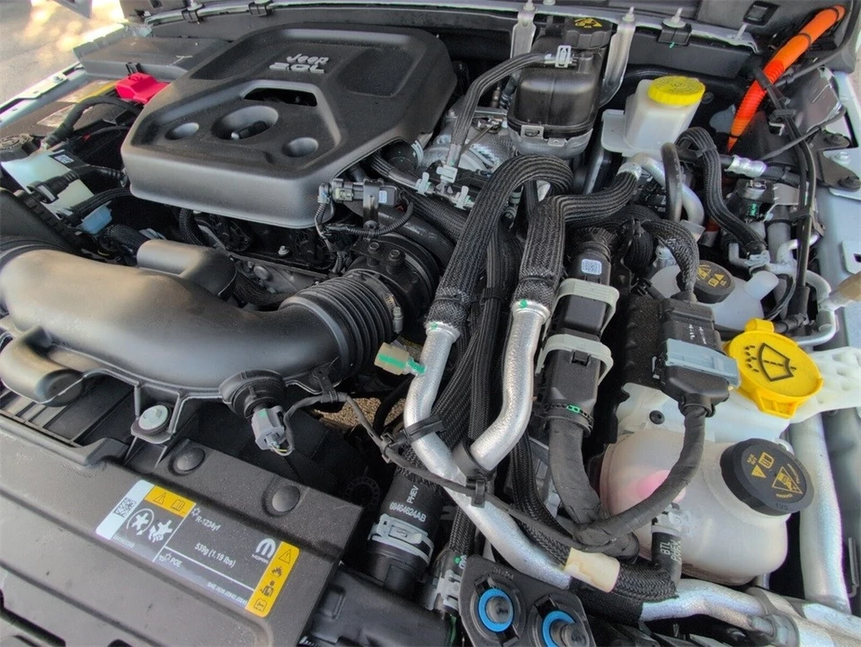 2022 Jeep JL Wrangler - Image 18 of 21