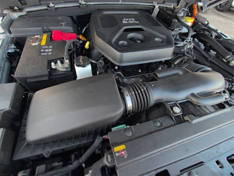 2022 Jeep JL Wrangler - Image 17 of 21