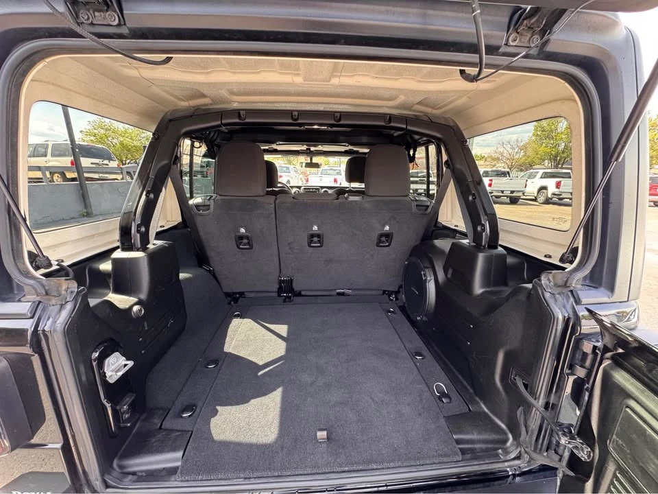 2022 Jeep JL Wrangler - Image 13 of 16