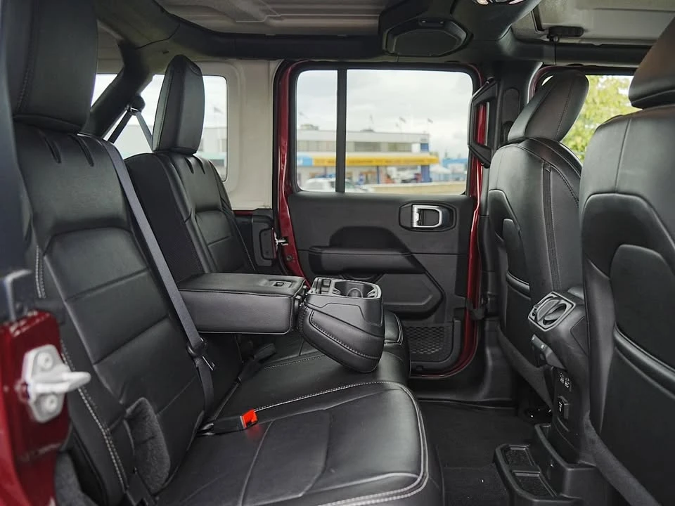 2022 Jeep JL Wrangler - Image 15 of 19