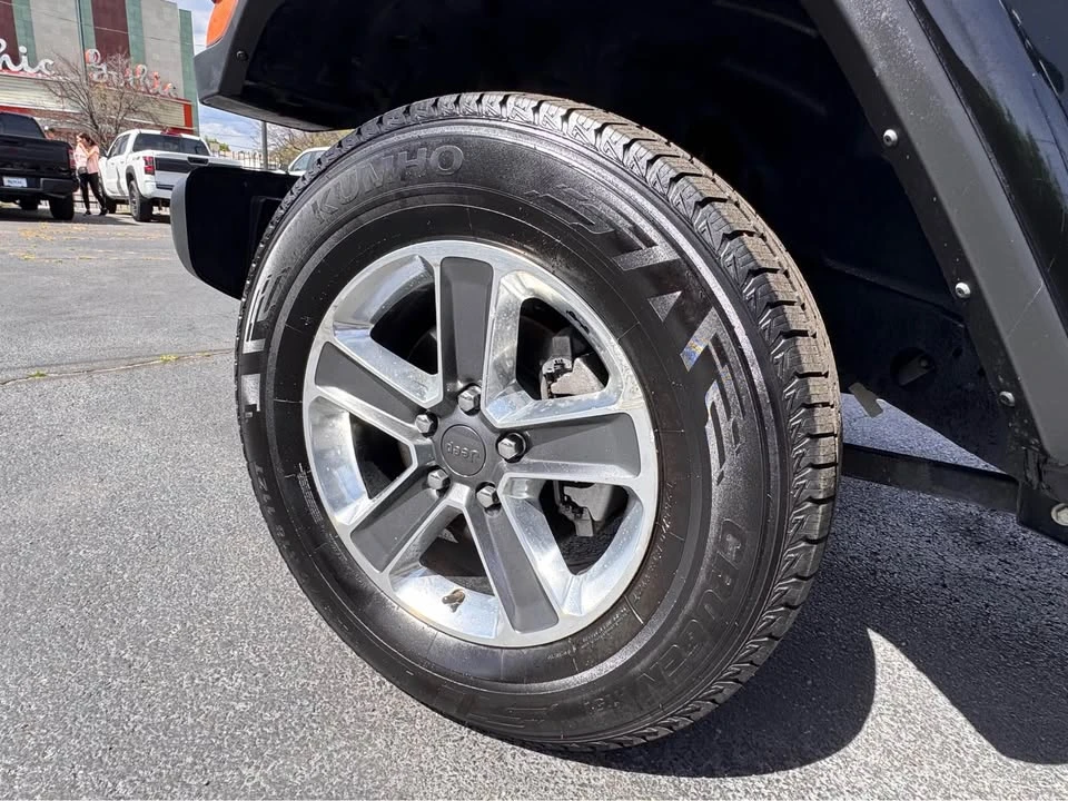 2022 Jeep JL Wrangler - Image 16 of 16