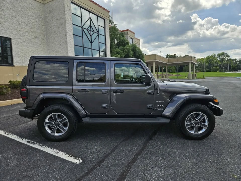 2022 Jeep JL Wrangler - Image 3 of 19