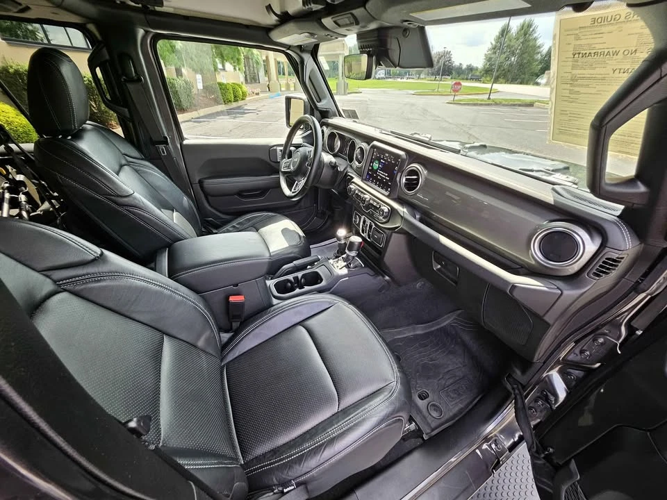 2022 Jeep JL Wrangler - Image 17 of 19
