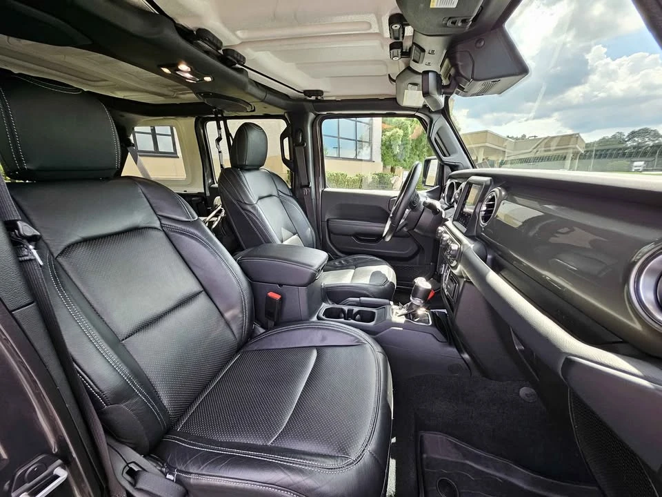 2022 Jeep JL Wrangler - Image 18 of 19