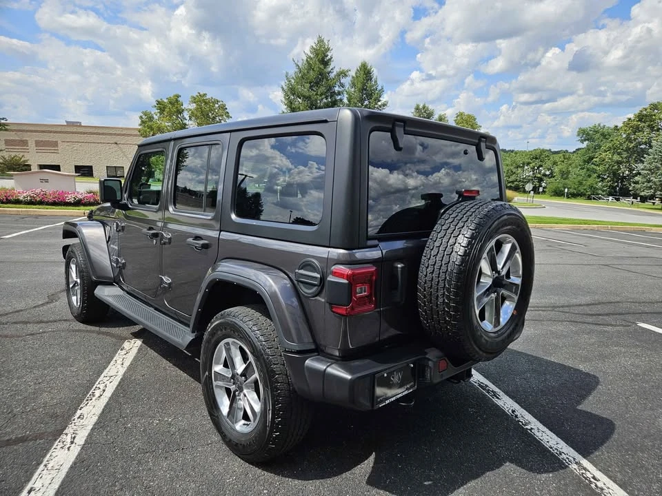 2022 Jeep JL Wrangler - Image 6 of 19