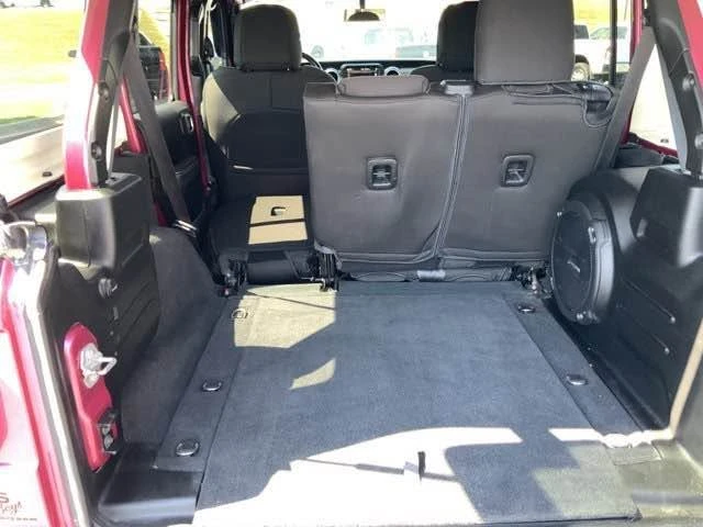 2022 Jeep JL Wrangler - Image 11 of 15