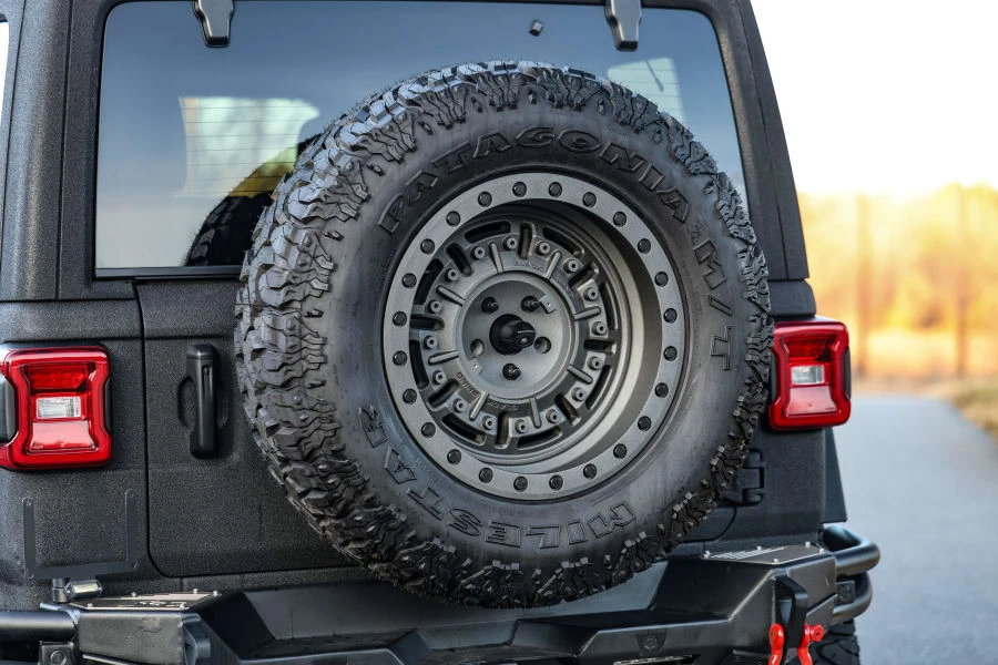 2022 Jeep JL Wrangler - Image 16 of 31