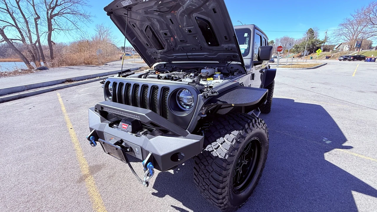 2022 Jeep JL Wrangler - Image 3 of 31