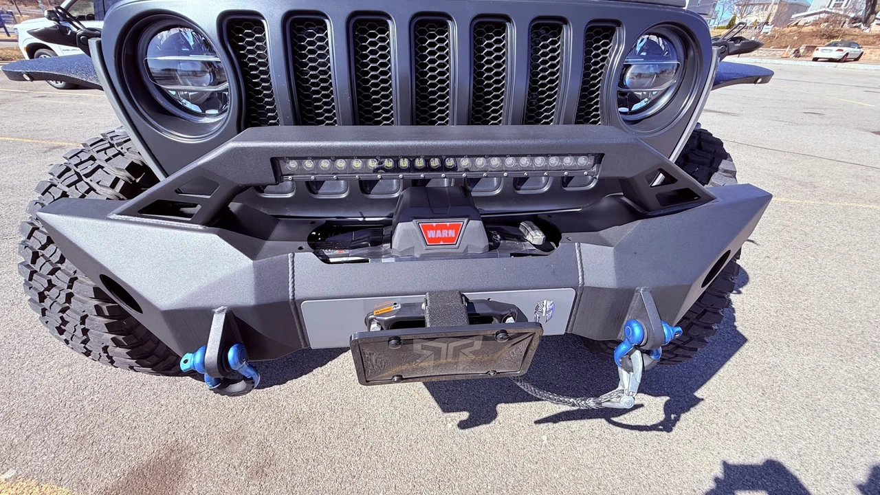 2022 Jeep JL Wrangler - Image 15 of 31