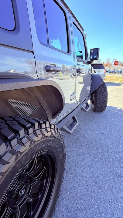 2022 Jeep JL Wrangler - Image 27 of 31