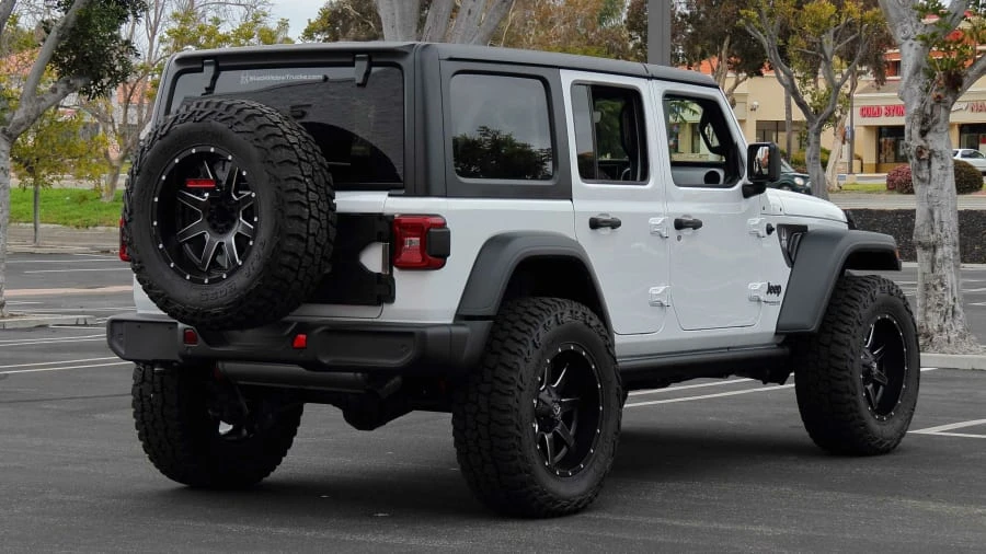 2022 Jeep JL Wrangler - Image 13 of 27