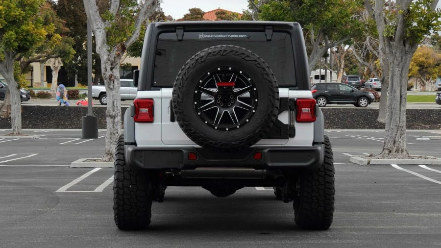 2022 Jeep JL Wrangler - Image 15 of 27