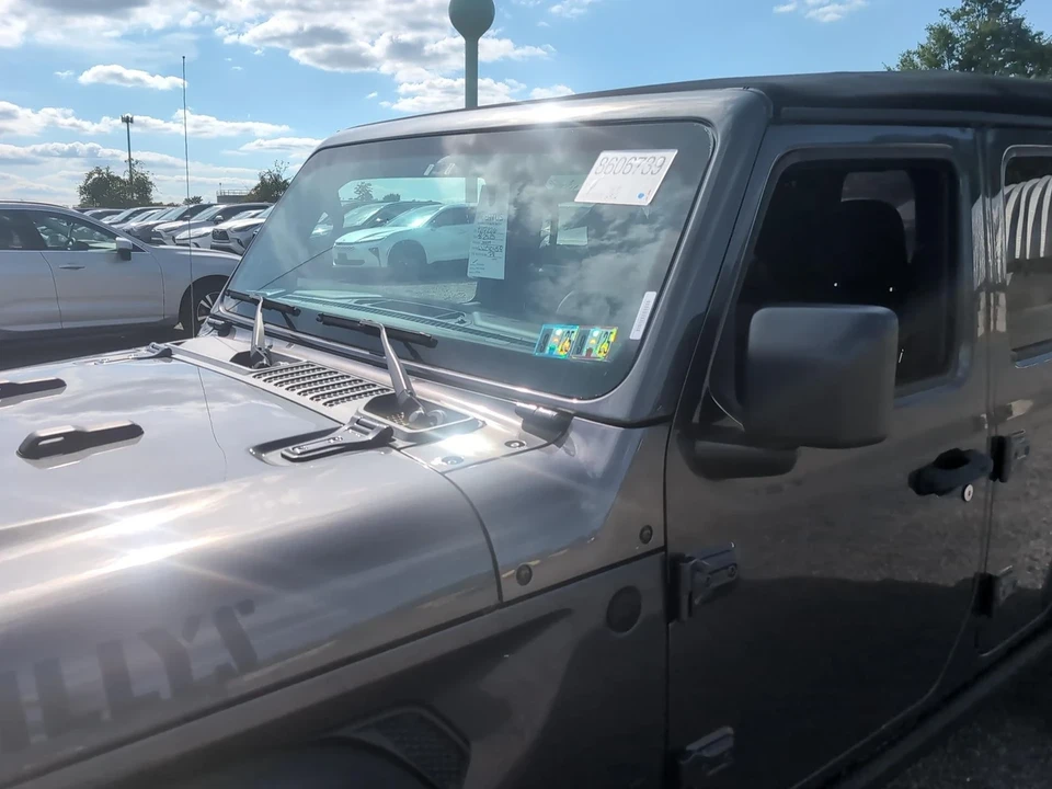 2022 Jeep JL Wrangler - Image 19 of 21