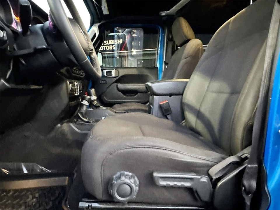 2022 Jeep JL Wrangler - Image 17 of 21
