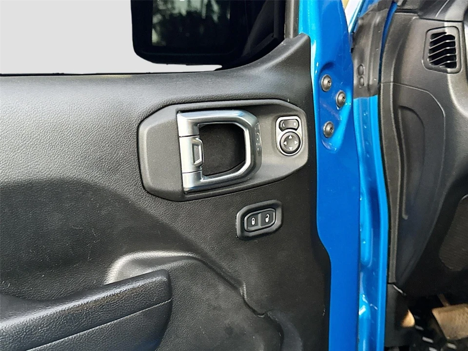 2022 Jeep JL Wrangler - Image 15 of 21