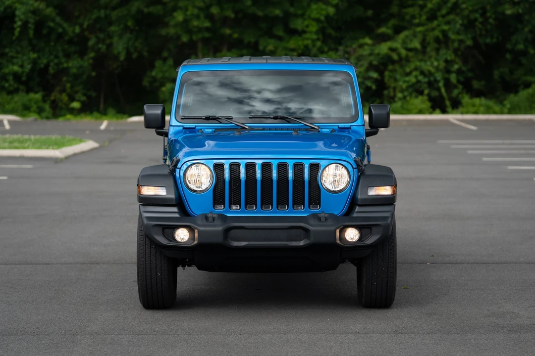 2022 Jeep JL Wrangler - Image 5 of 31