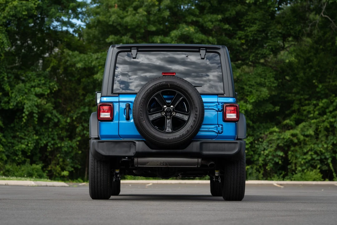 2022 Jeep JL Wrangler - Image 10 of 31