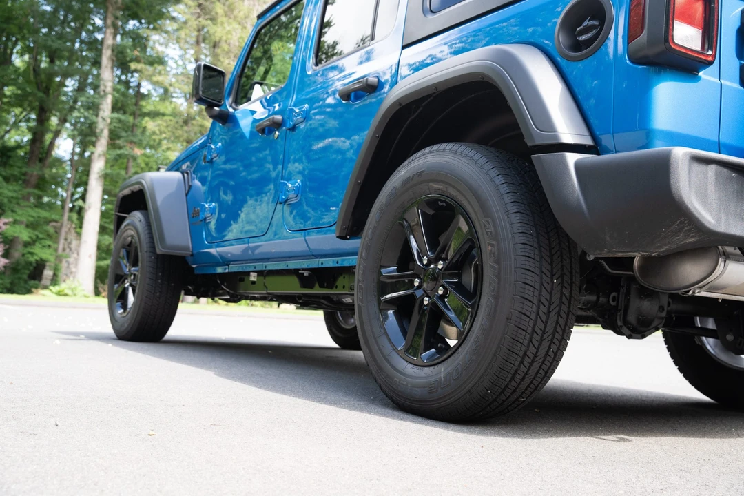 2022 Jeep JL Wrangler - Image 28 of 31
