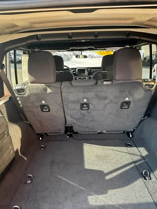 2022 Jeep JL Wrangler - Image 3 of 8