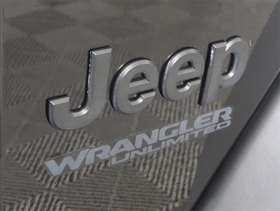 2022 Jeep JL Wrangler - Image 15 of 21