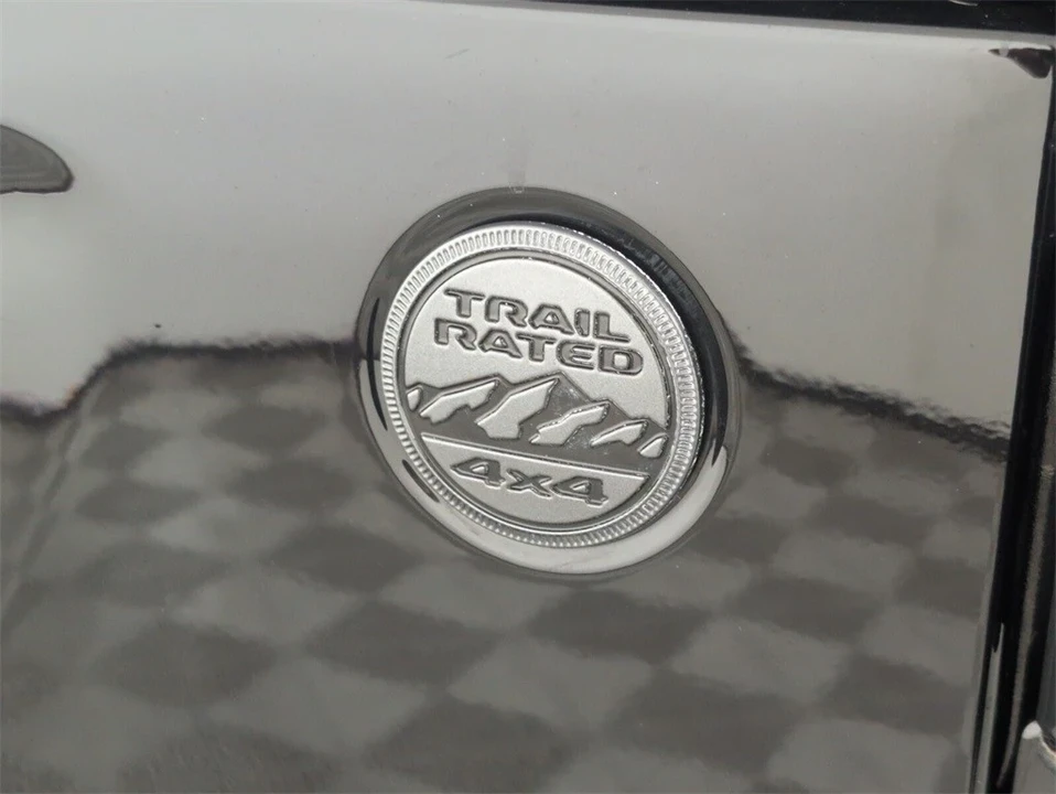 2022 Jeep JL Wrangler - Image 18 of 21