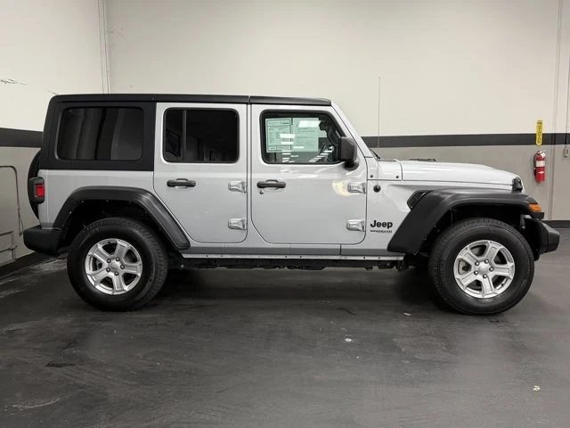 2022 Jeep JL Wrangler - Image 5 of 12