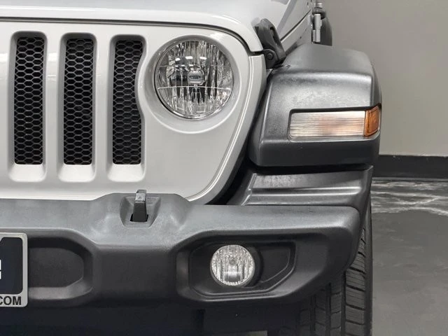 2022 Jeep JL Wrangler - Image 8 of 12