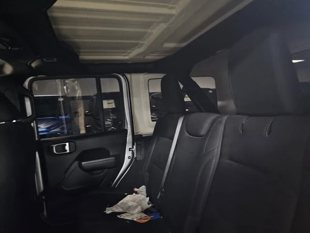 2022 Jeep JL Wrangler - Image 8 of 12
